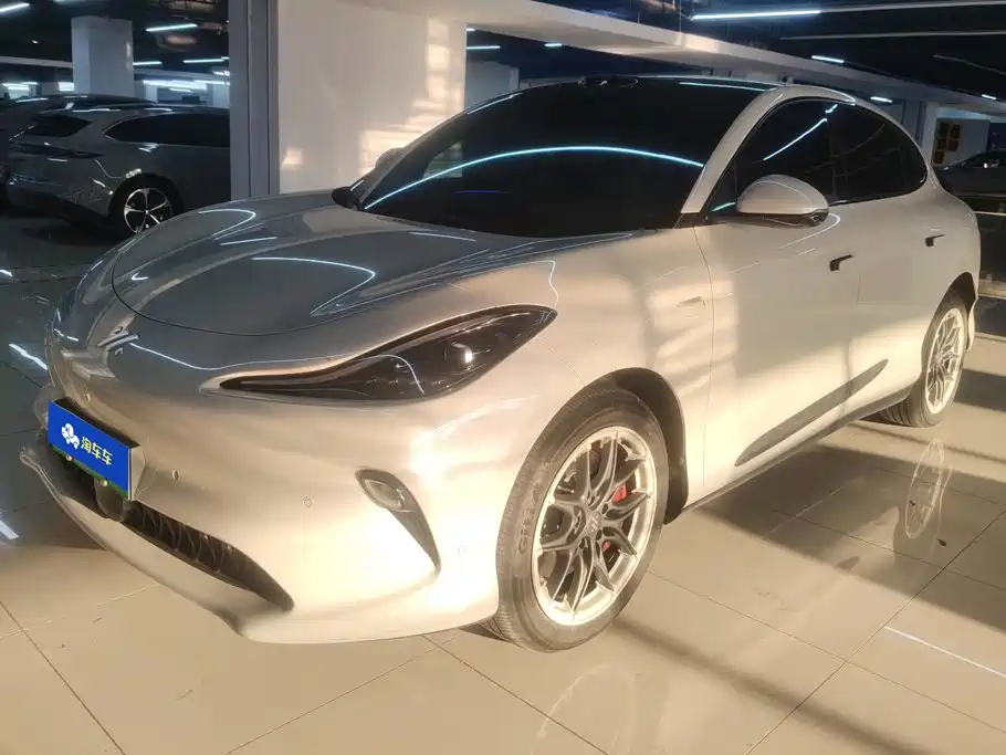 IM Motors IM LS6 2025 Model Agile Lizard Intelligent Driving Theater Edition