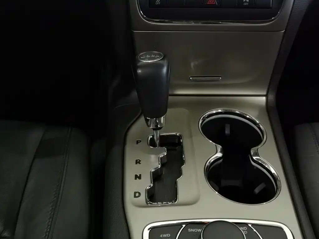 Фото 13 - Jeep Grand Cherokee (Import)