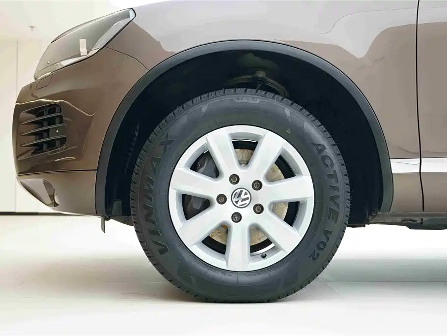Volkswagen Touareg 2011 3.0TSI Standard фото 14