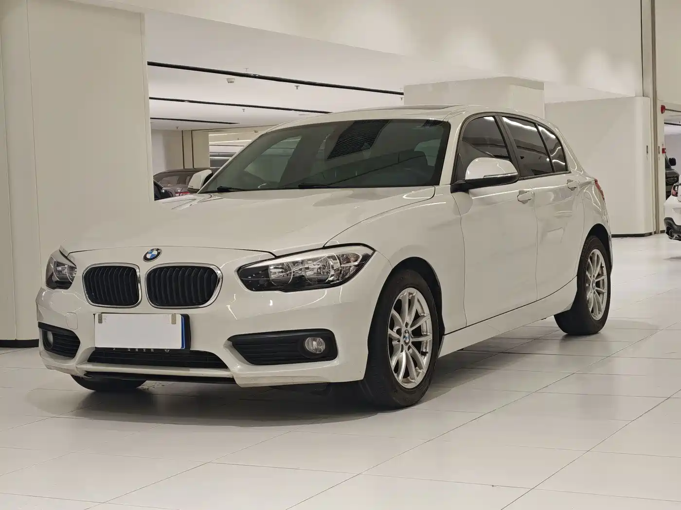 BMW 1 Series (Import) 2018 2016 118i Leading
