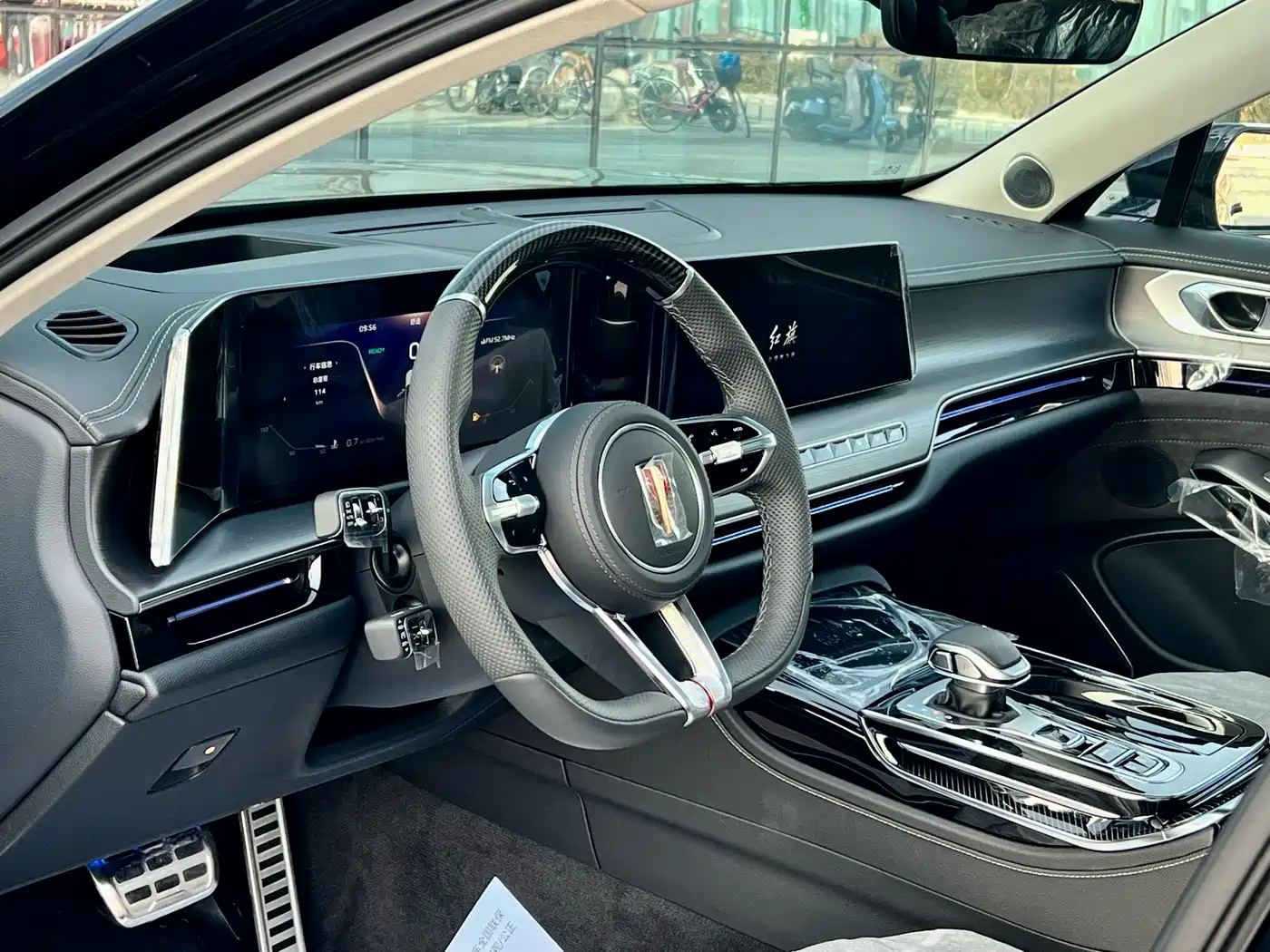 Hongqi H9 2025 Facelift 2.0T 2WD Flagship Premium Private Style Edition 5-seater фото 6