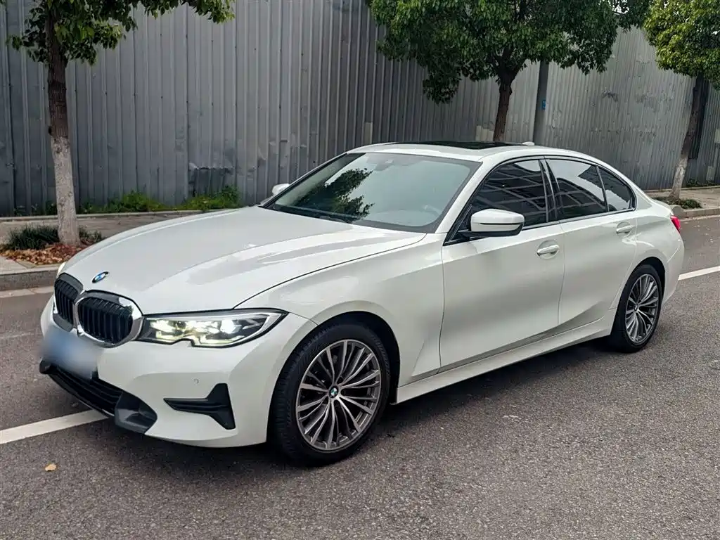 BMW 3 Series 2021 Second Facelift 320i Sport Package фото 2