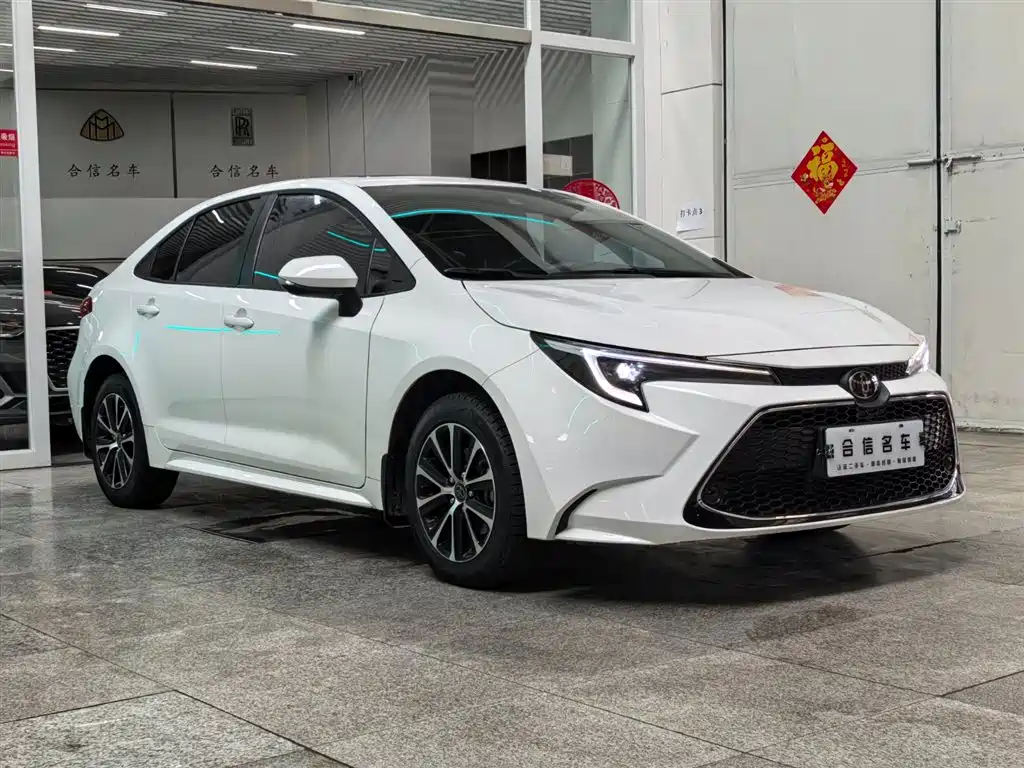Toyota Levin 2023 185T CVT Luxury фото 2