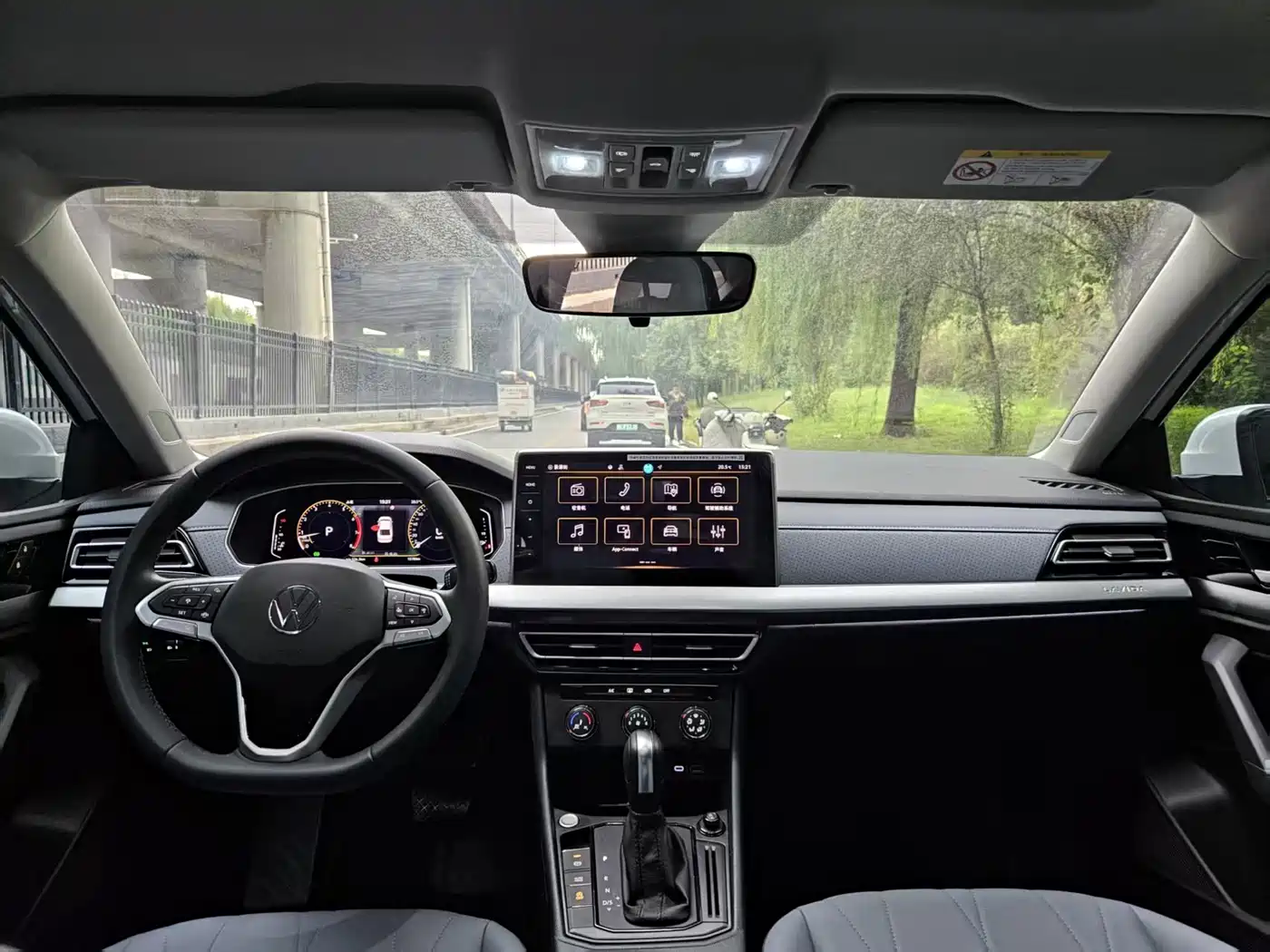 Volkswagen Lavida 2024 Model 1.5L Automatic 5 Million Edition фото 6