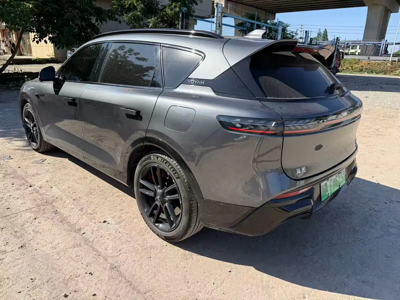 Voyah Auto VOYAH FREE 2025 318 259km 4WD Explorer Edition фото 3