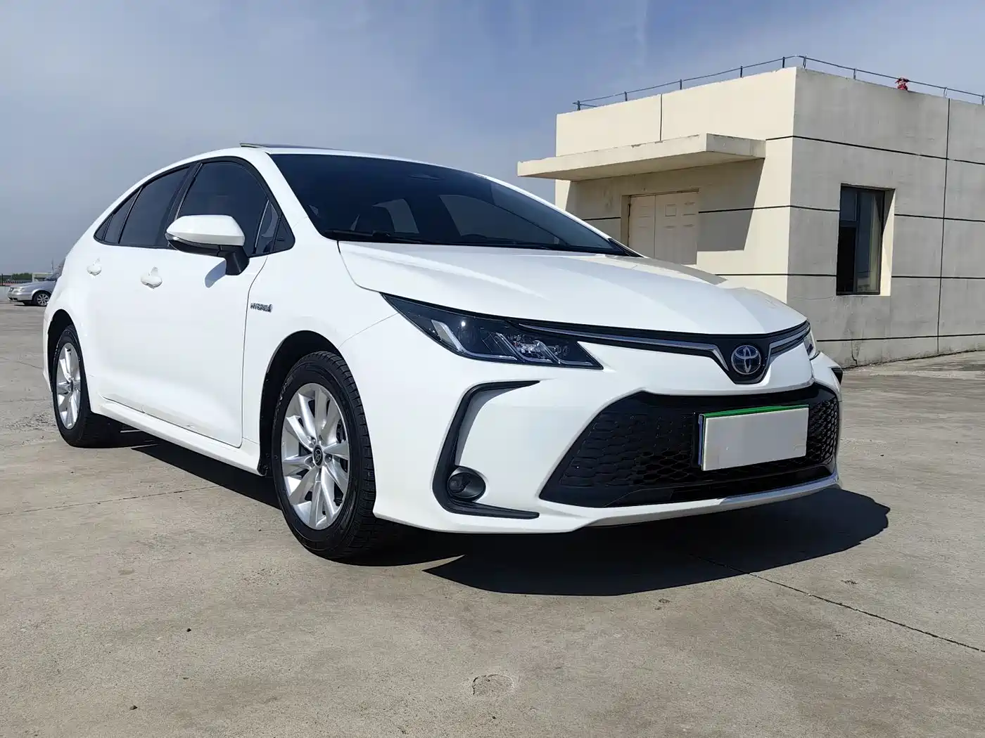 Toyota Corolla 2024 Model 1.8L Smart Hybrid Elite Edition фото 3