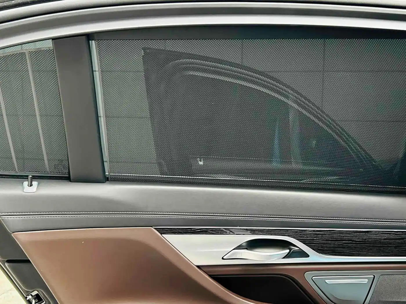BMW 7 Series 2021 Model 740Li Leading M Sport Package фото 21
