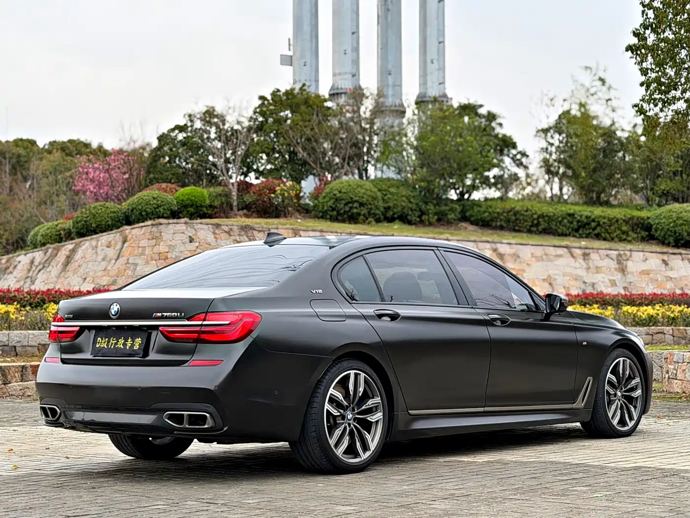 BMW 7 Series 2017 M760Li xDrive Excellence Luxury фото 21