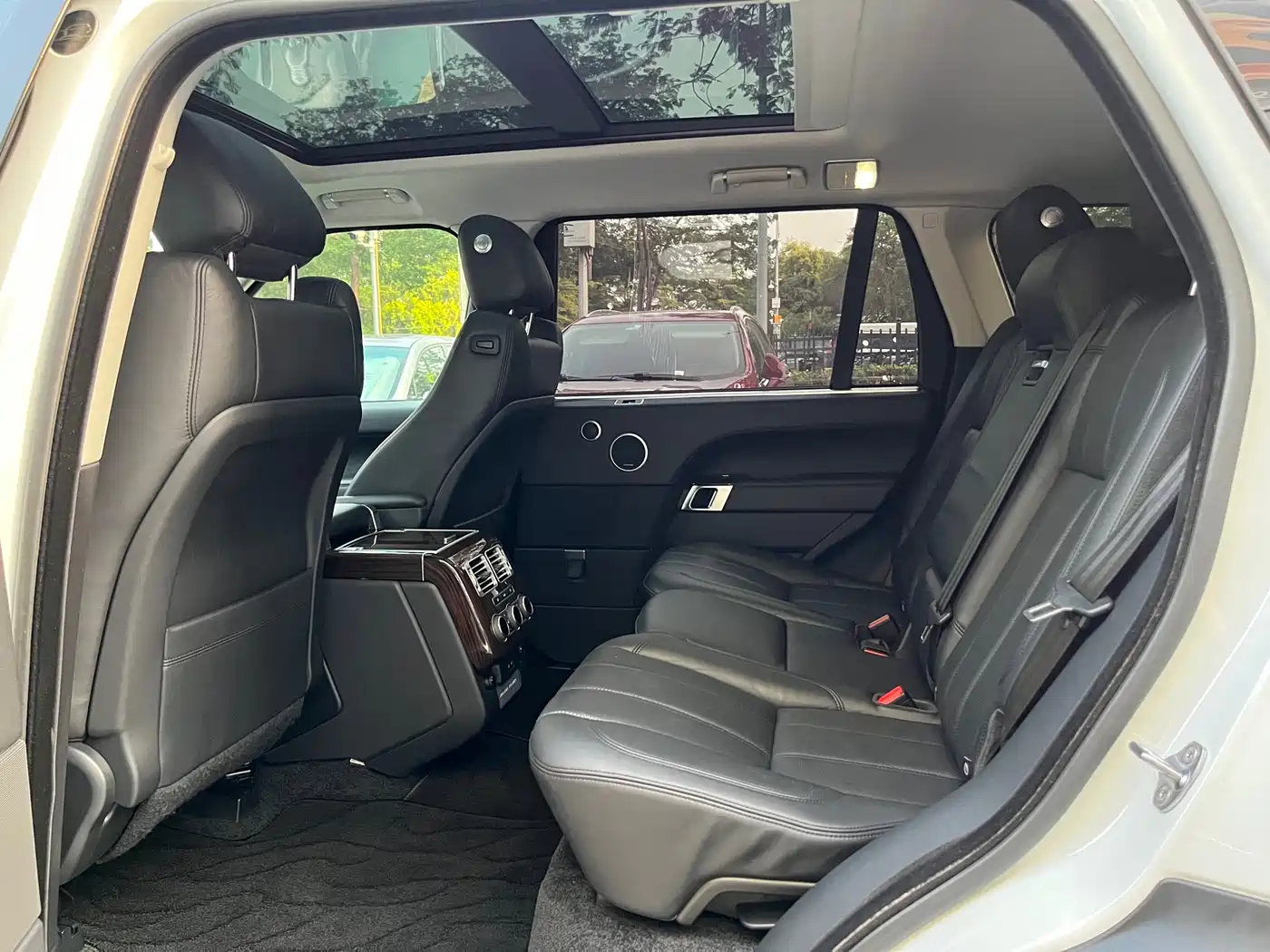 Land Rover Range Rover 2017 3.0 SC V6 Vogue LWB (Long Wheelbase) фото 8