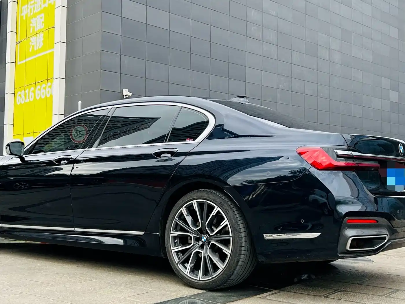 BMW 7 Series 2021 Model 740Li Leading M Sport Package фото 4