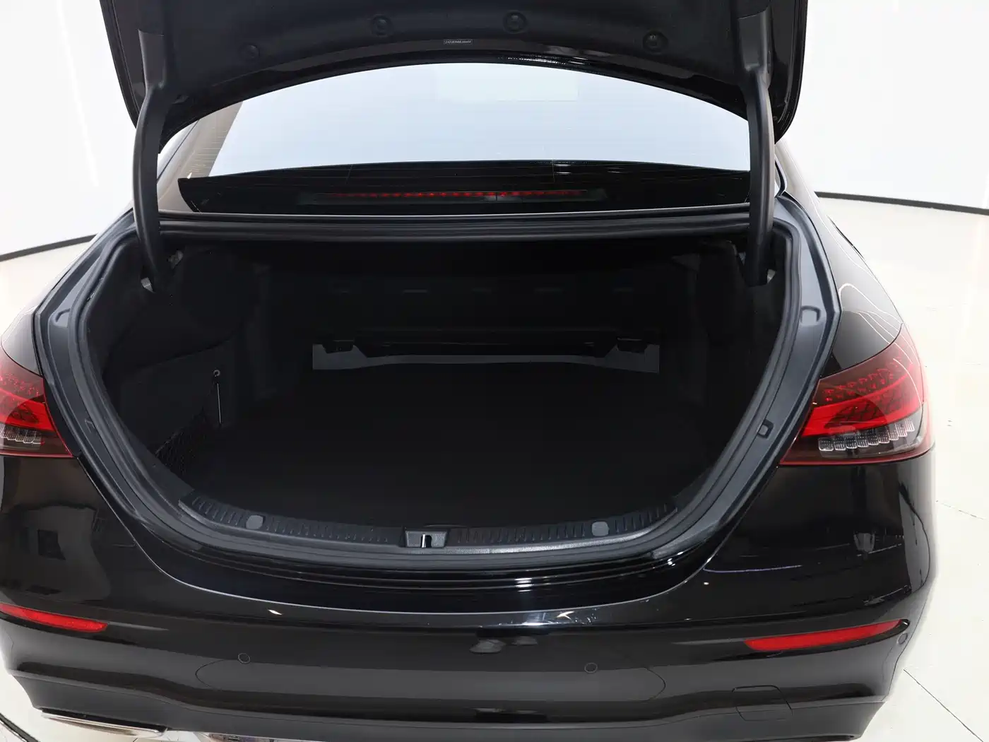 Mercedes-Benz E-Class 2021 Facelift E 300 L Sport Fashion фото 27