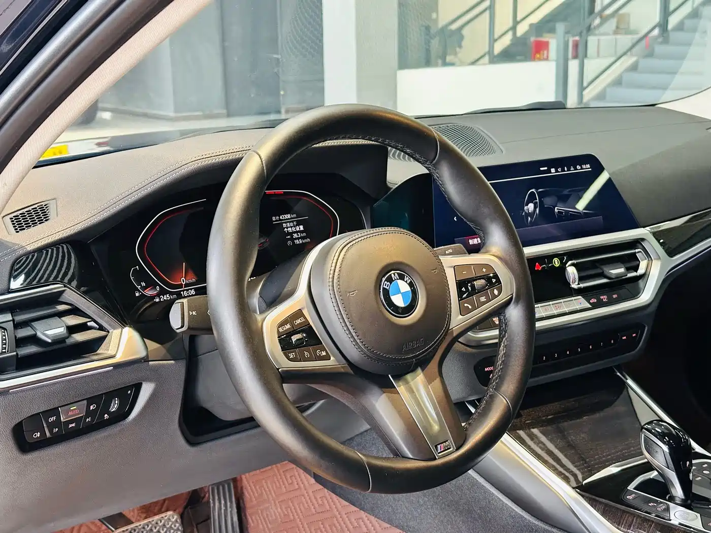 BMW 3 Series 2022 325Li M Sport Package фото 13