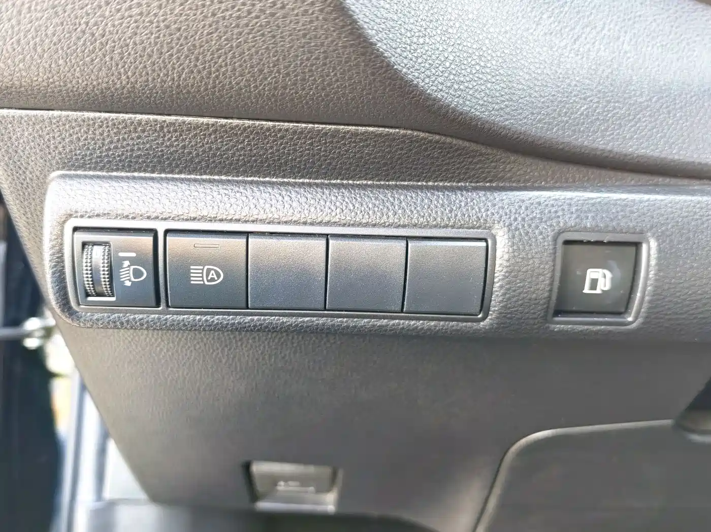 Toyota Levin 2019 Dual Engine 1.8H E-CVT Luxury Edition China V фото 20