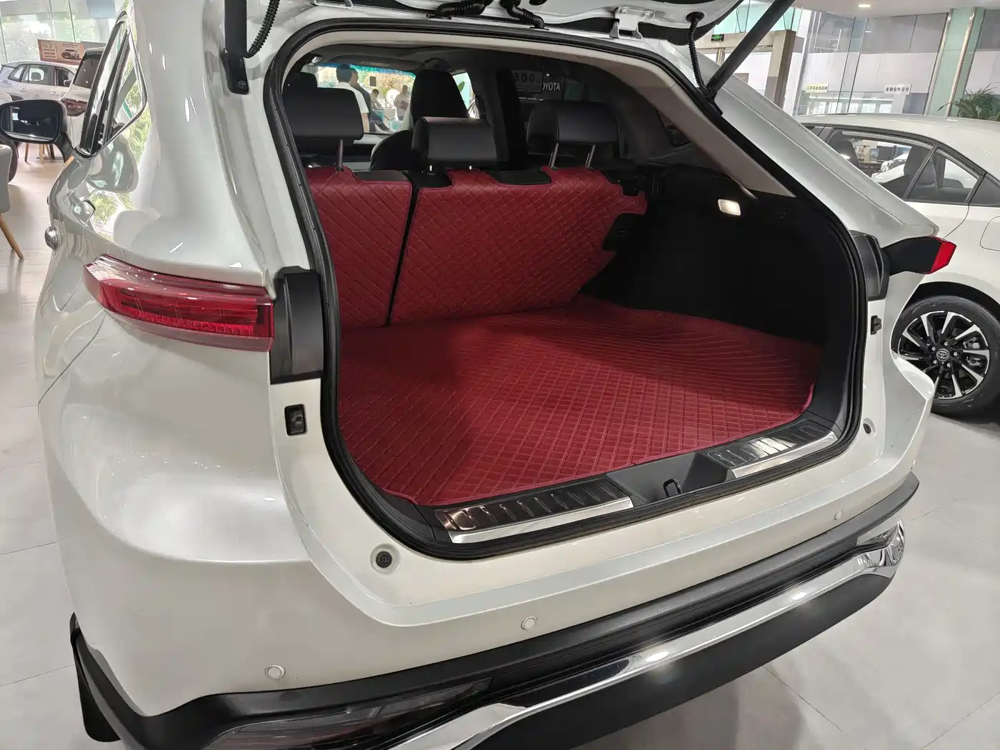 Toyota Lingfang HARRIER 2022 2.0L CVT 2WD Premium Edition фото 15