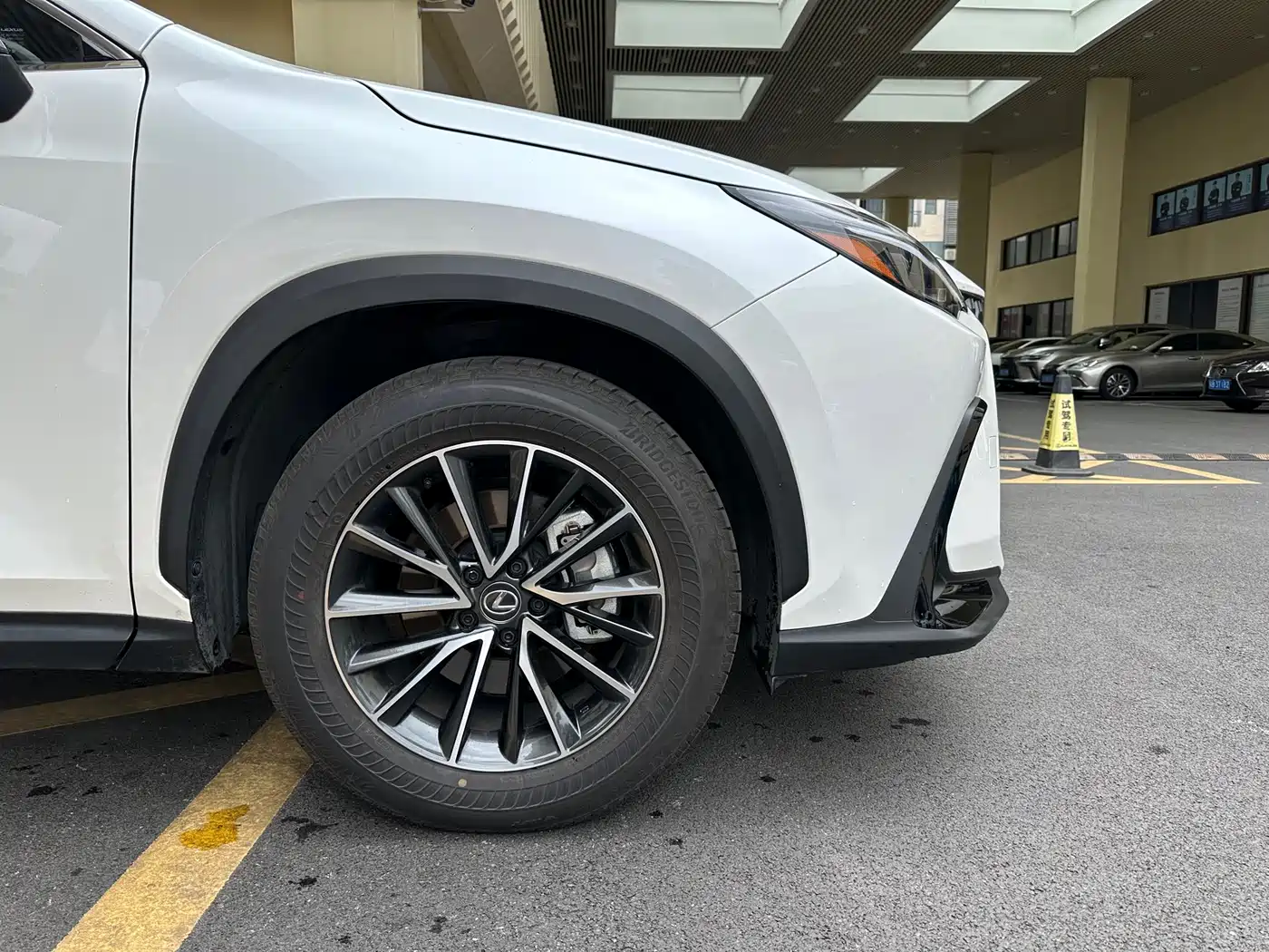 Lexus NX 2024 260 FWD Innovation Edition фото 26
