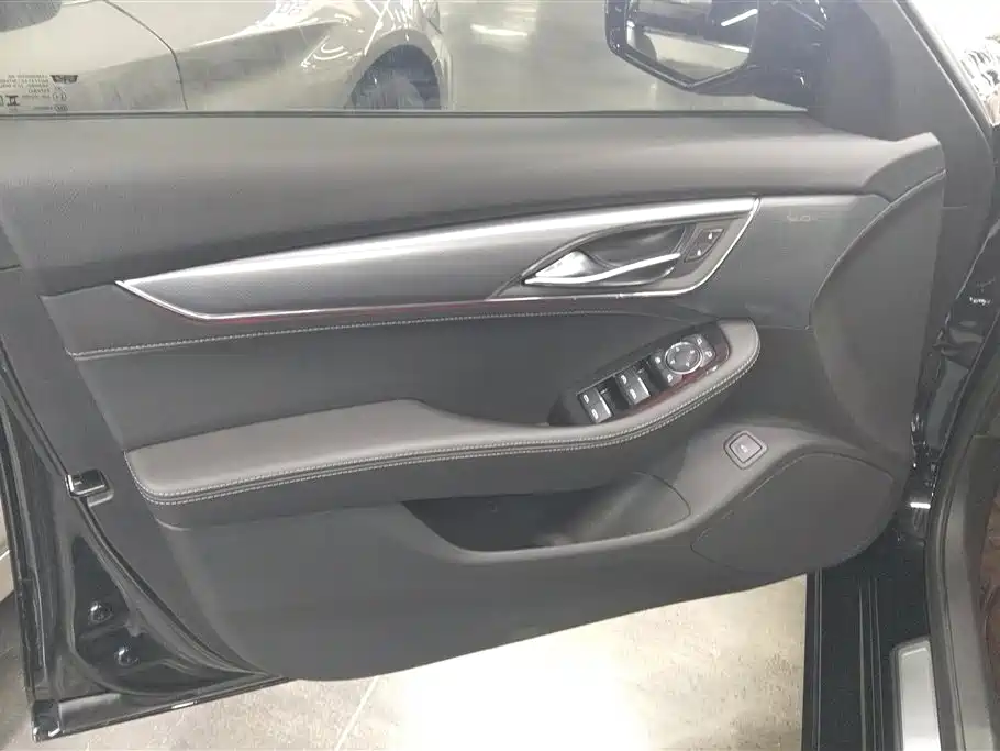 Cadillac CT5 2024 28T Luxury Model Pro фото 7
