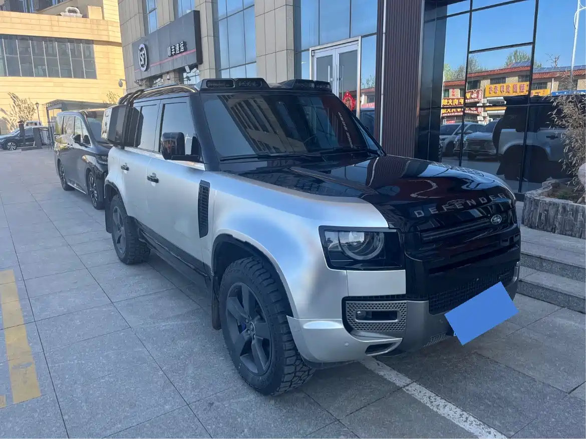 Land Rover Defender 2023 Model 110 3.0T P400 Dark Special Edition