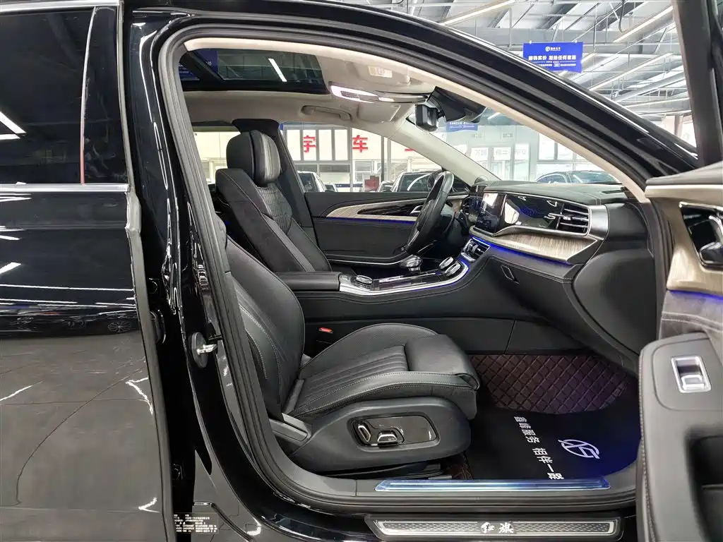 Hongqi H9 2023 2.0T Smart Connectivity Flagship Edition фото 9