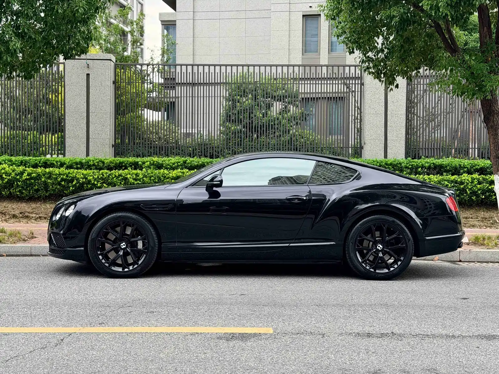 Фото 13 - Bentley Continental