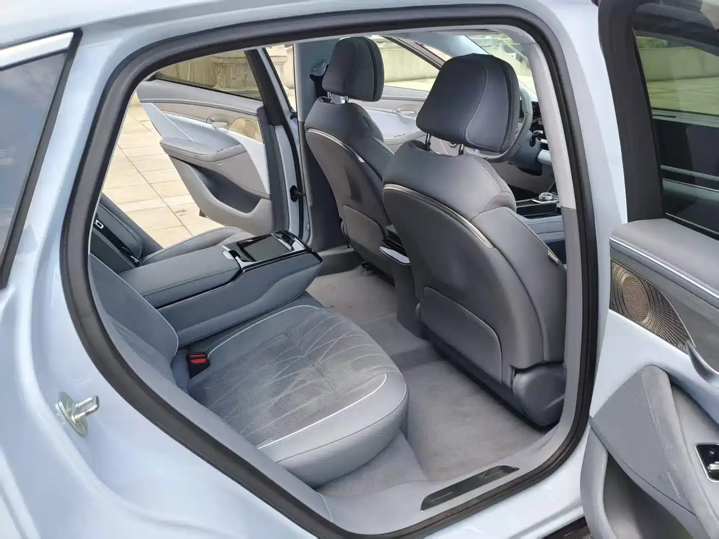 Voyah Passion 2023 2023 4WD Flagship Edition