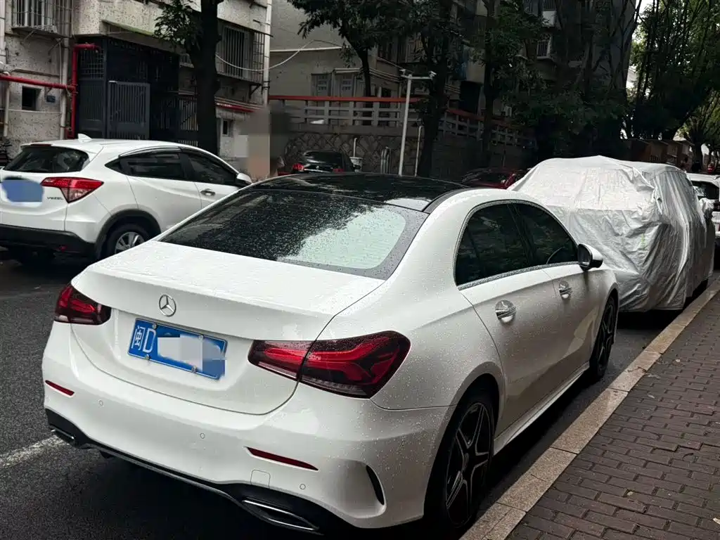 Mercedes-Benz A-Class 2019 A 200 L Sport Sedane Pioneer Special Edition фото 5