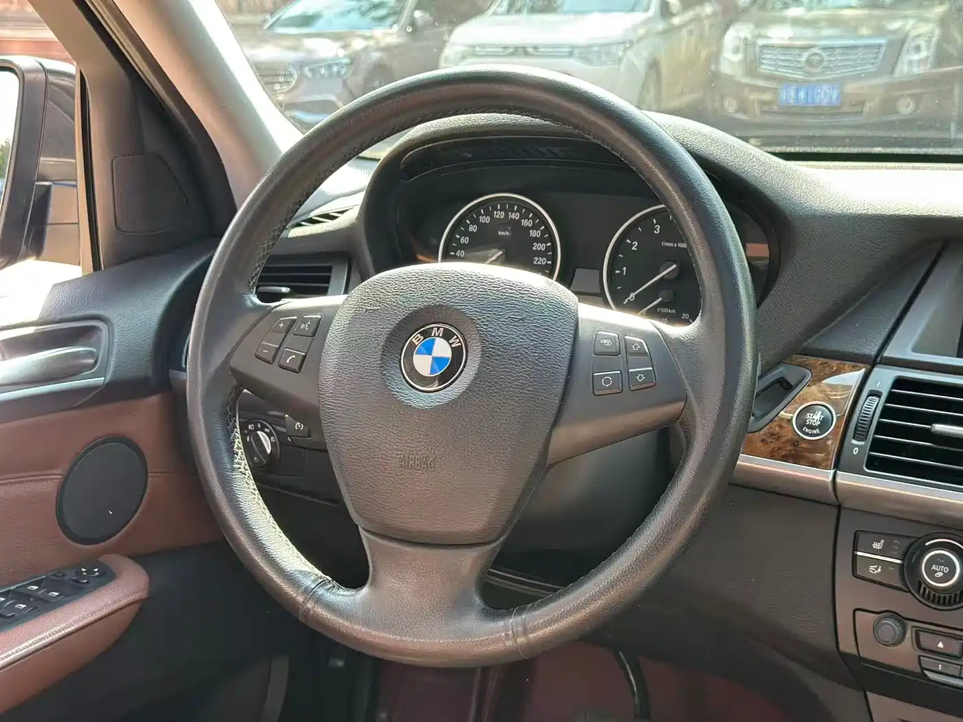BMW X5 (Import) 2011 xDrive35i Leading Edition фото 19