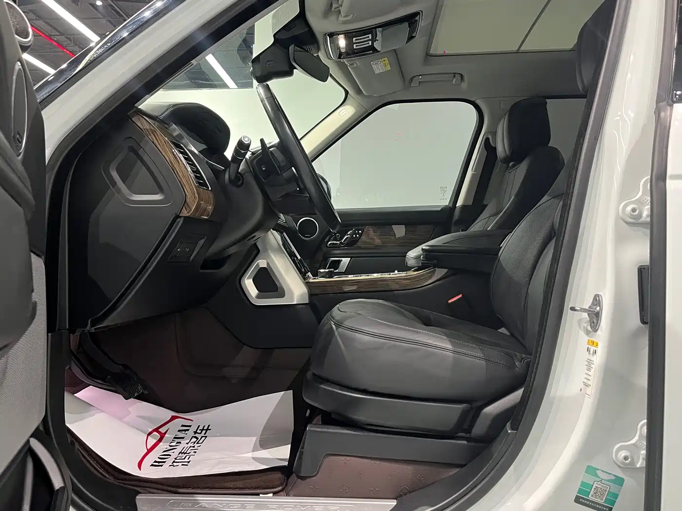Land Rover Range Rover 2018 3.0 SC V6 Vogue Heritage Edition фото 6