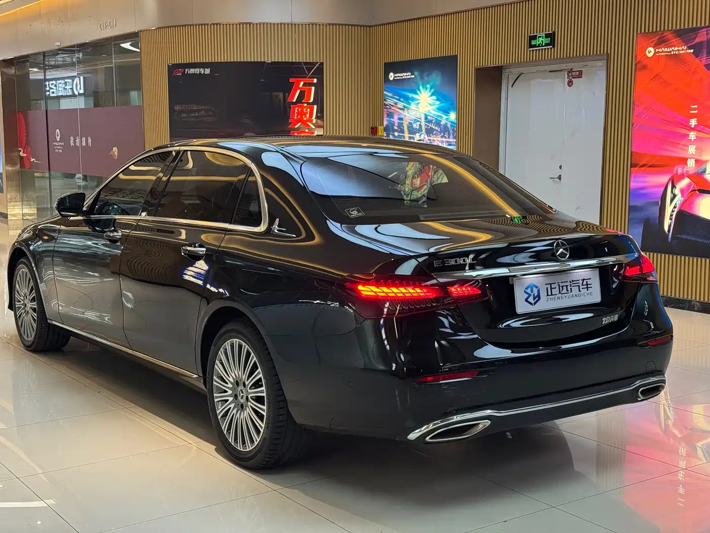 MERCEDES-BENZ E CLASS