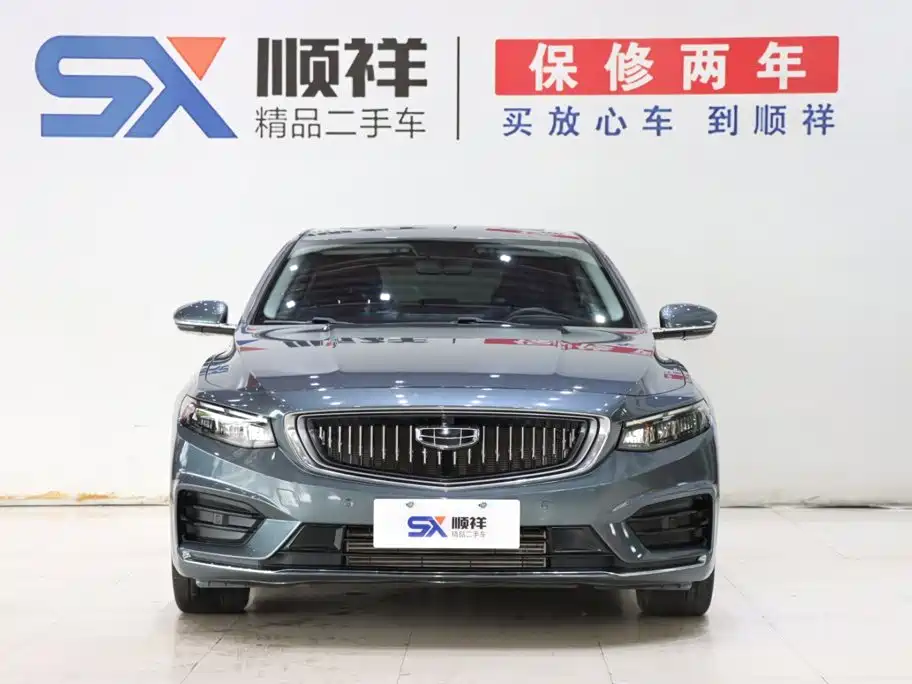 Фото 2 - Geely Preface