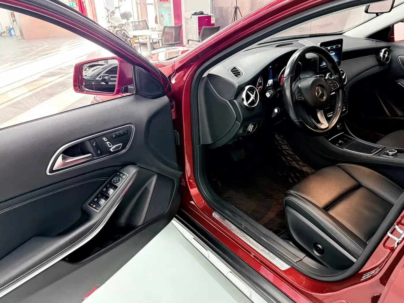 Mercedes-Benz GLA 2018 GLA 200 Fashion фото 22