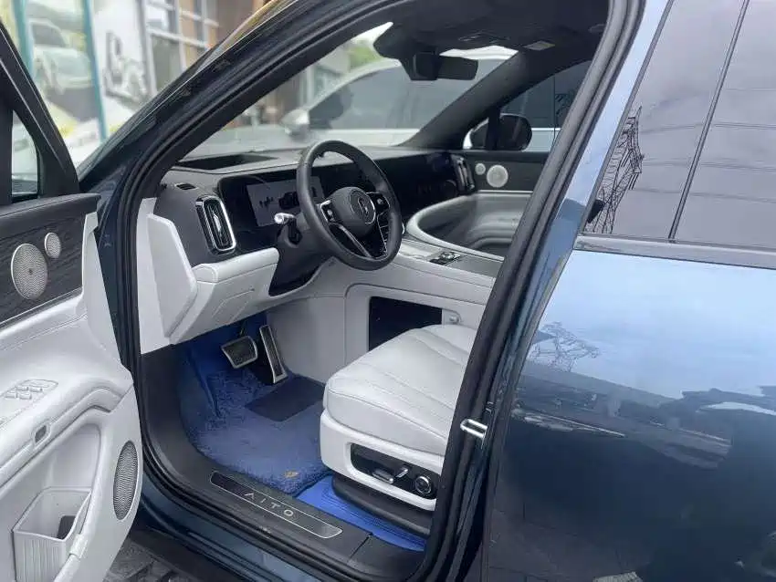 AITO Wenjie AITO M9 2024 Pure Electric Ultra 100kWh 6-Seater фото 11