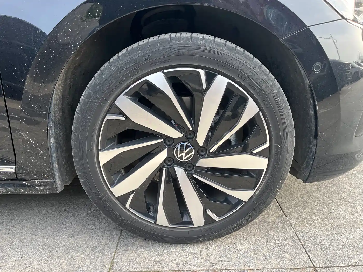 Volkswagen Passat 2024 380TSI Dragon Glory Edition фото 7