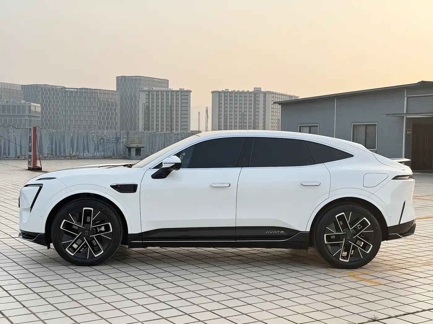 AVATR AVITA 11