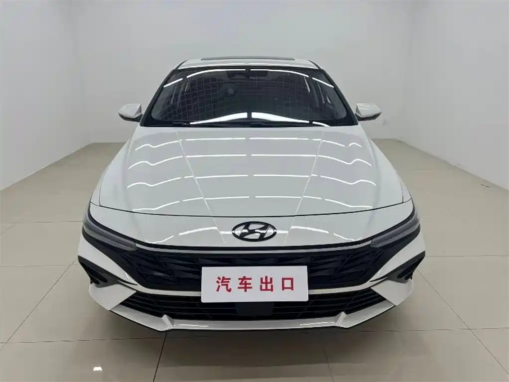 Hyundai Elantra 2023 Model 1.5L CVT LUX Premium Edition фото 2