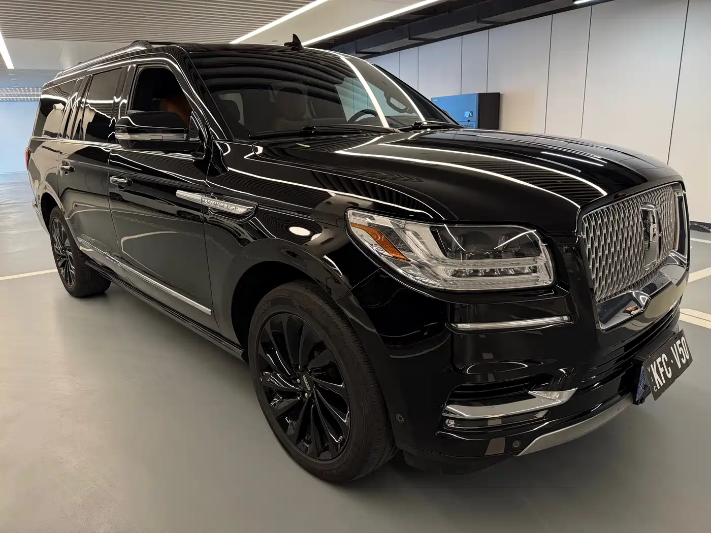 LINCOLN NAVIGATOR