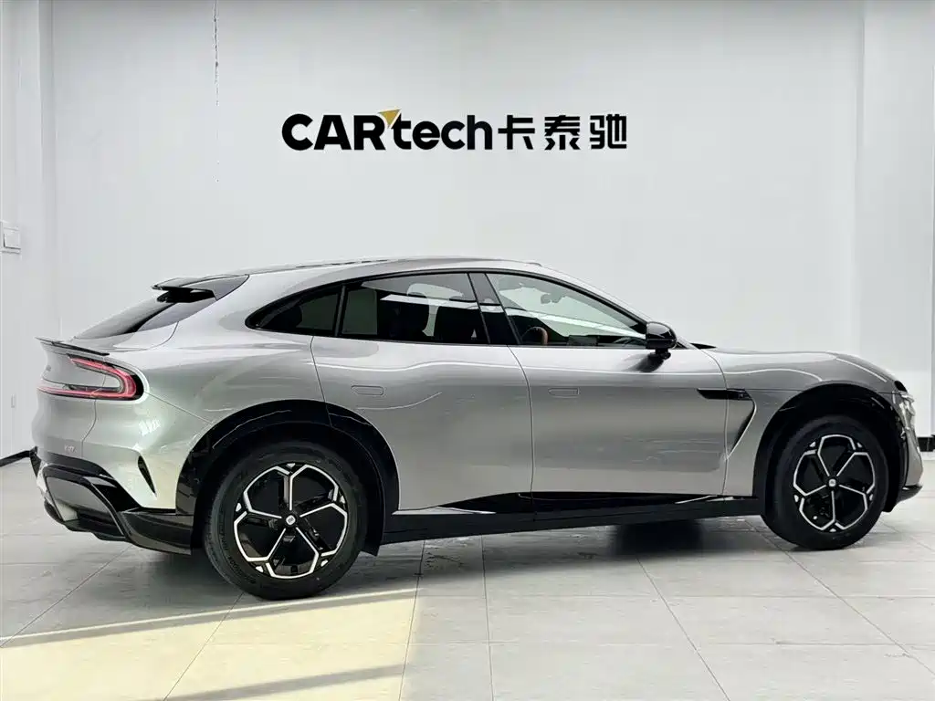 XIAOMI CAR XIAOMI YU7