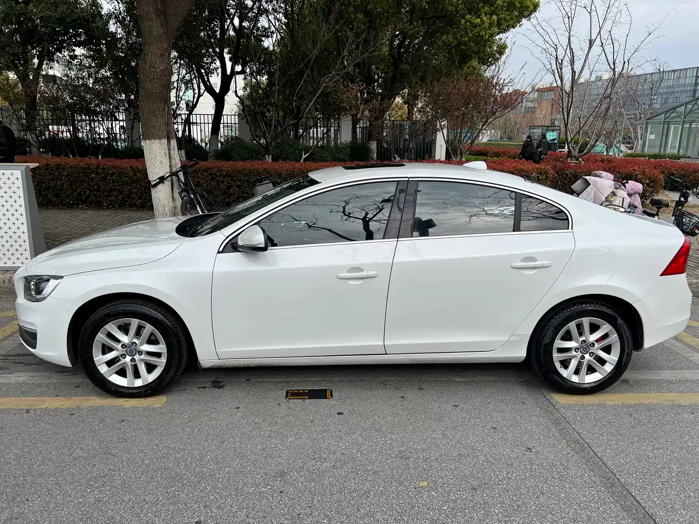 Фото 4 - Volvo S60