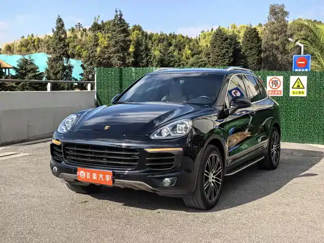 PORSCHE CAYENNE