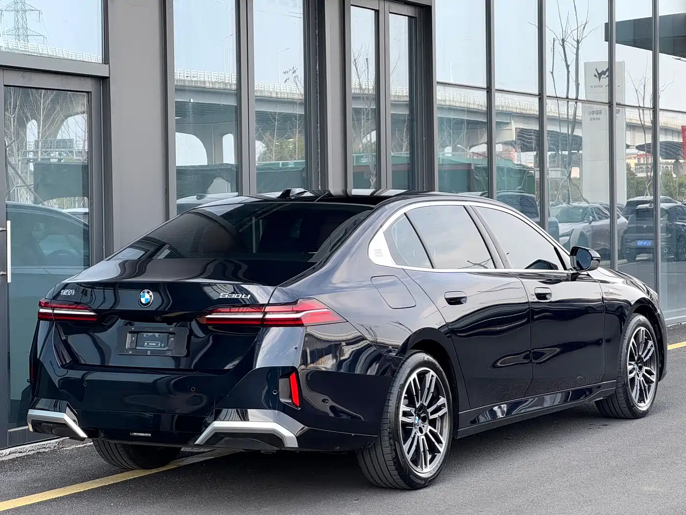 BMW 5-SERIES