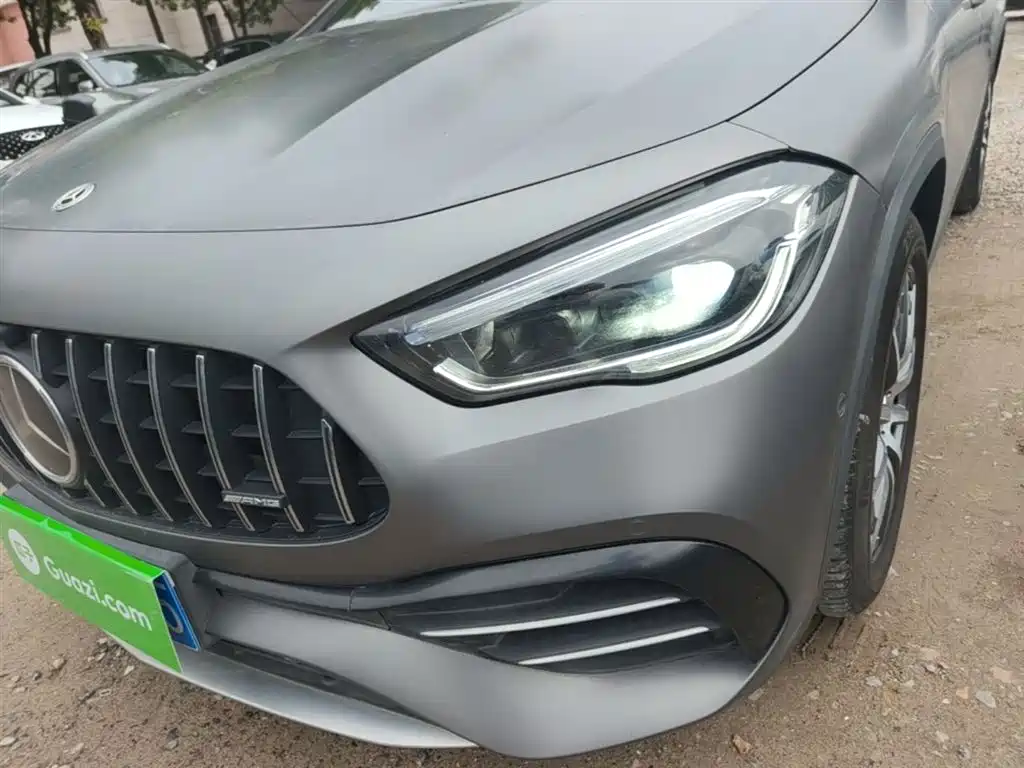 MERCEDES-BENZ GLA AMG
