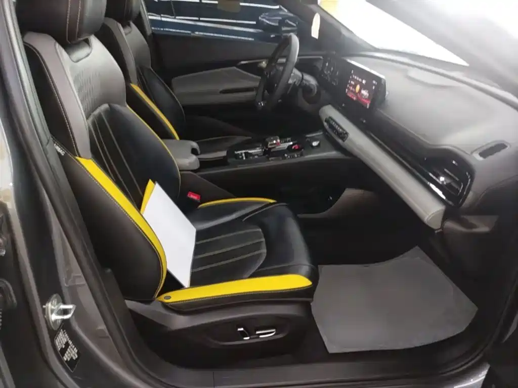 GAC Trumpchi Trumpchi Emkoo 2023 270T DCT J16 Edition фото 25