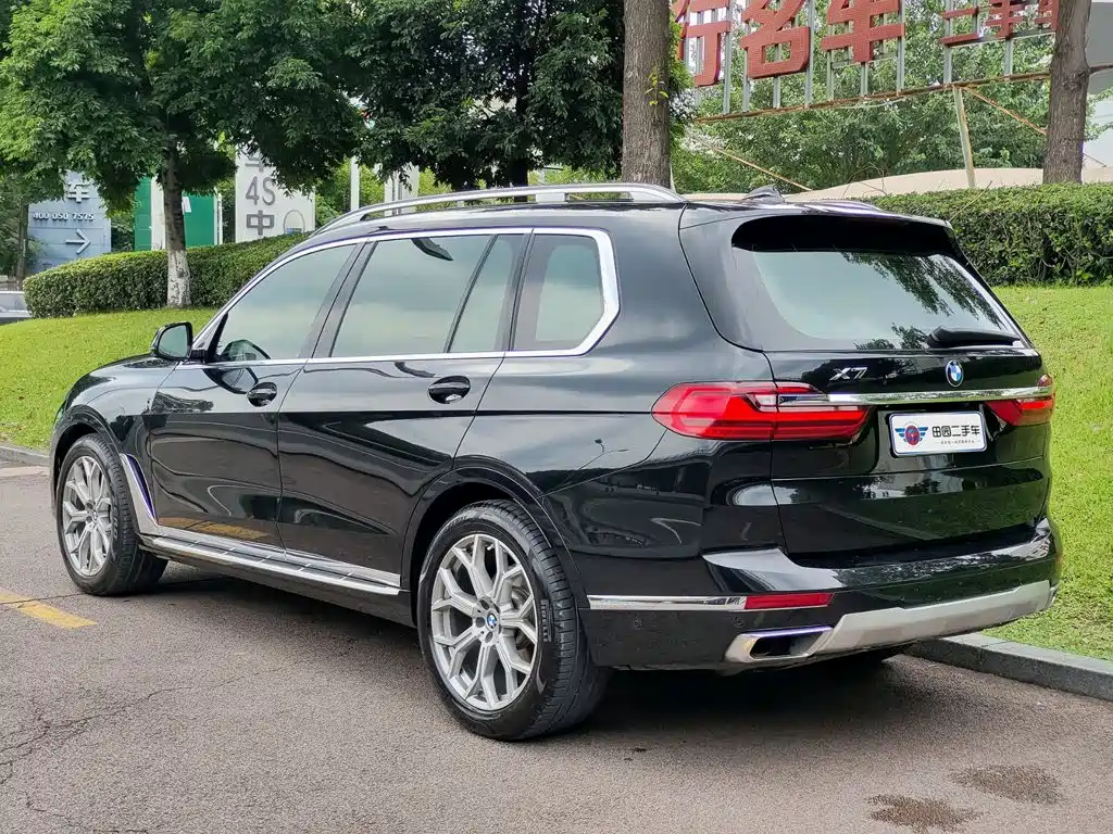 Фото 4 - BMW X7