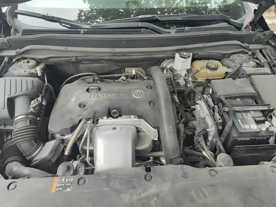 Photo 10 - Buick Envision Plus
