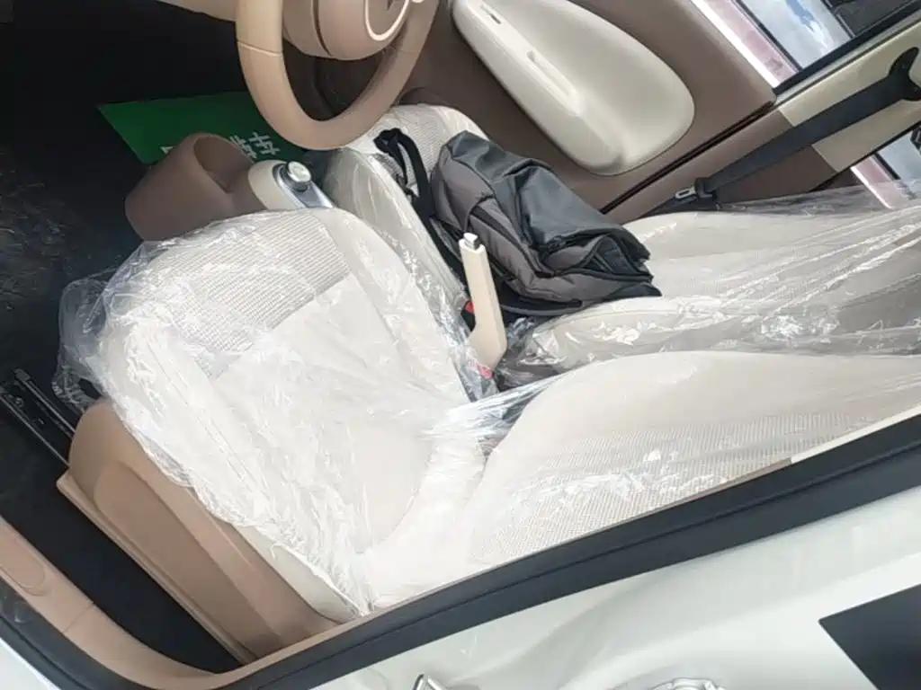 Wuling Motors Hongguang MINIEV 2026 2025 4-Door Advanced