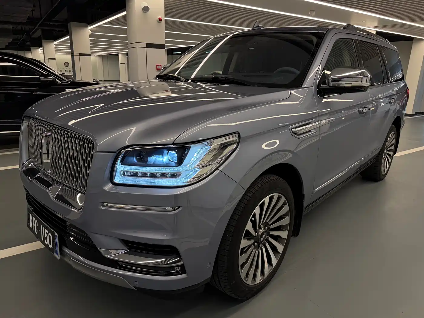 LINCOLN NAVIGATOR