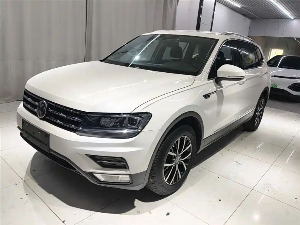 Volkswagen Tiguan L 2018 280TSI Automatic 2WD Comfort фото 2