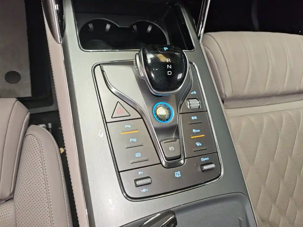 BYD Tang New Energy 2025 Smart Driving Edition DM-i 115KM Flagship фото 14