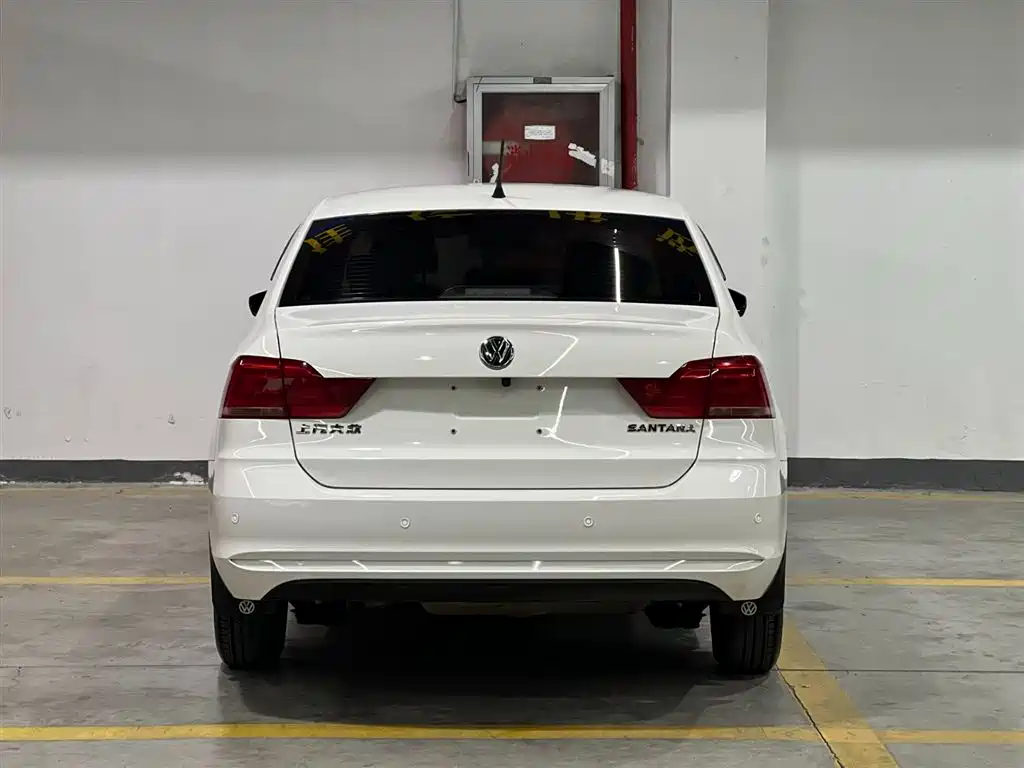 VOLKSWAGEN SANTANA