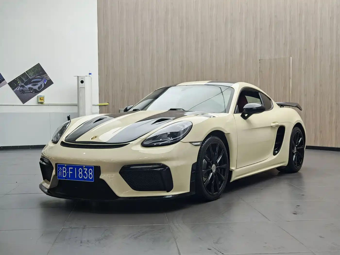 Porsche 718 2016 Cayman 2.0T