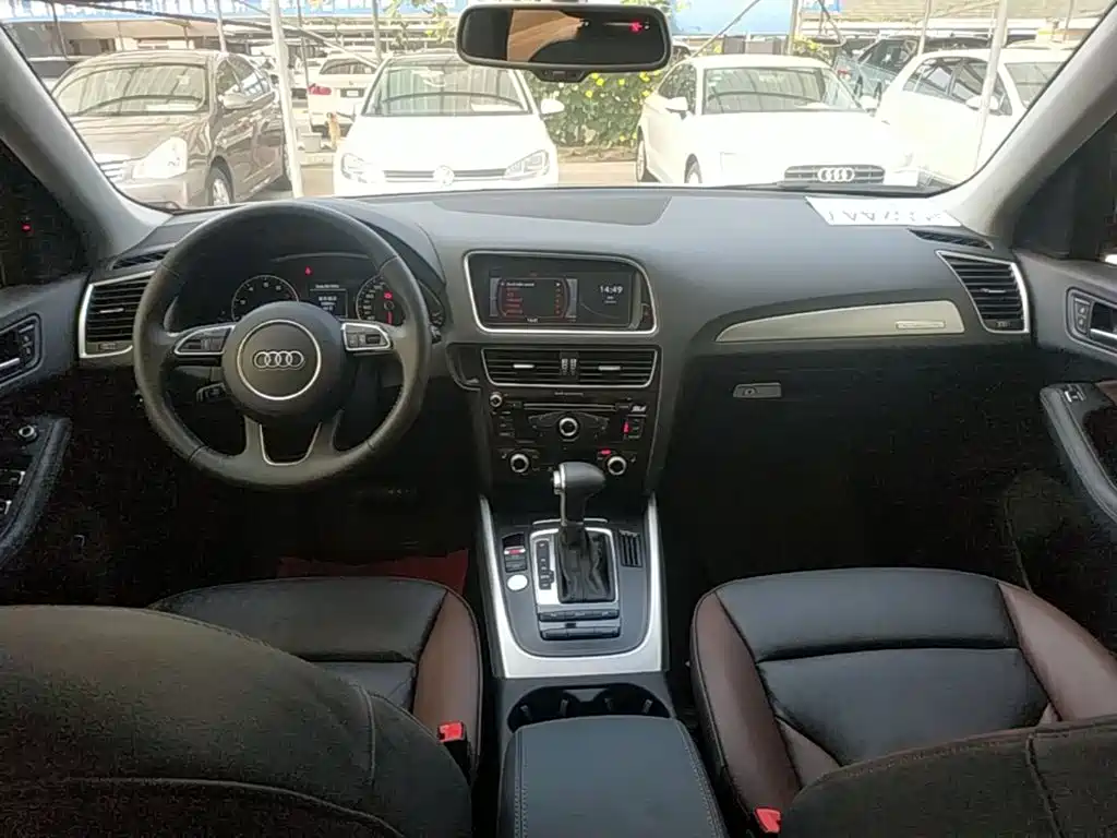 Audi Q5 2018 2017 Plus 40 TFSI Technology